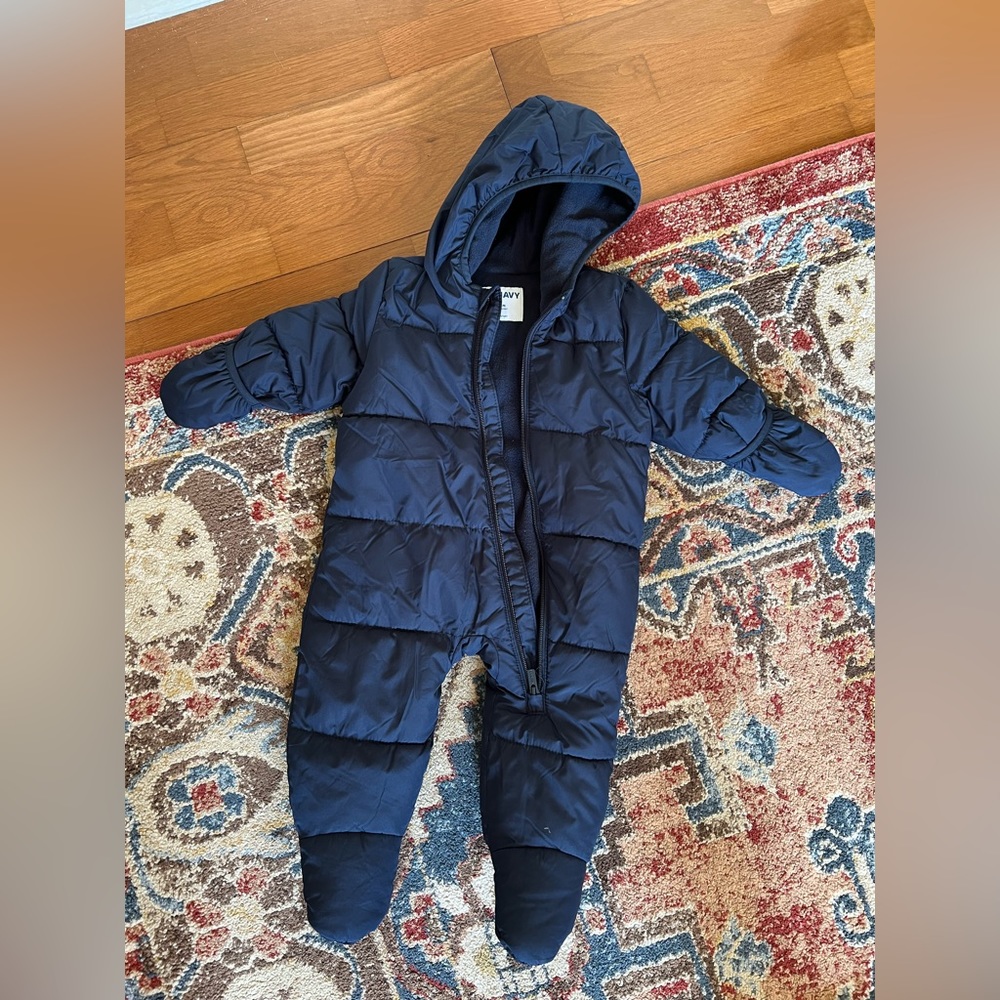 Old Navy Snow Suit- 6-12m